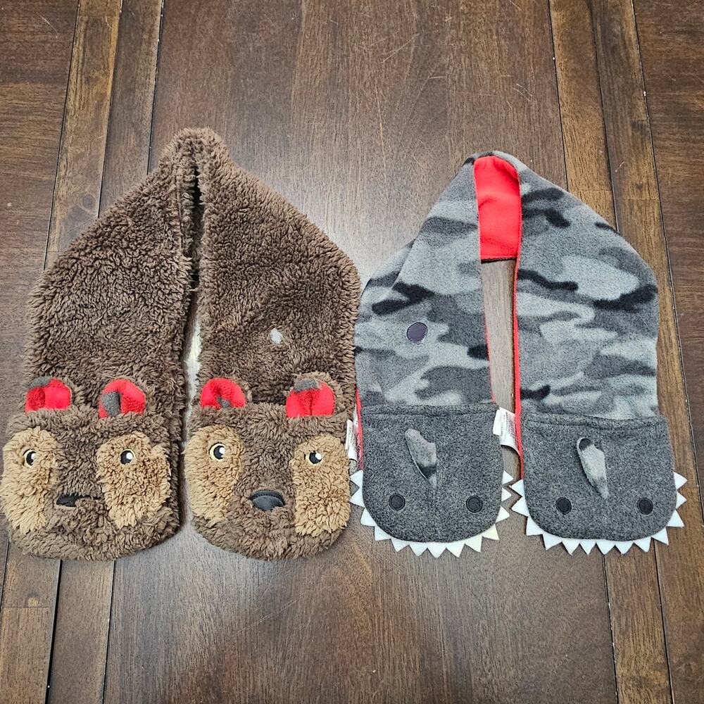Gap Kids Scarf Lot of 2‎ Winter Bear Shark Novelty Cold Weather Accessories
